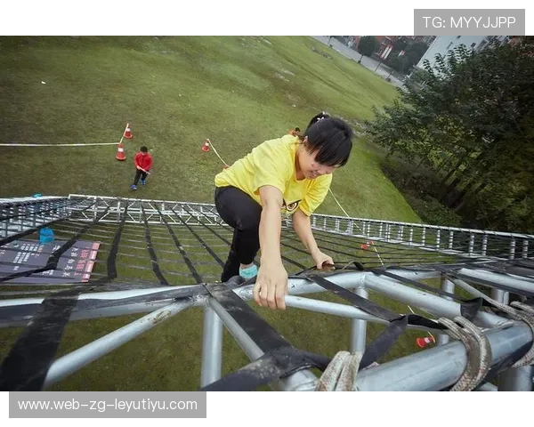 城市障碍跑连续闪避动作极其流畅